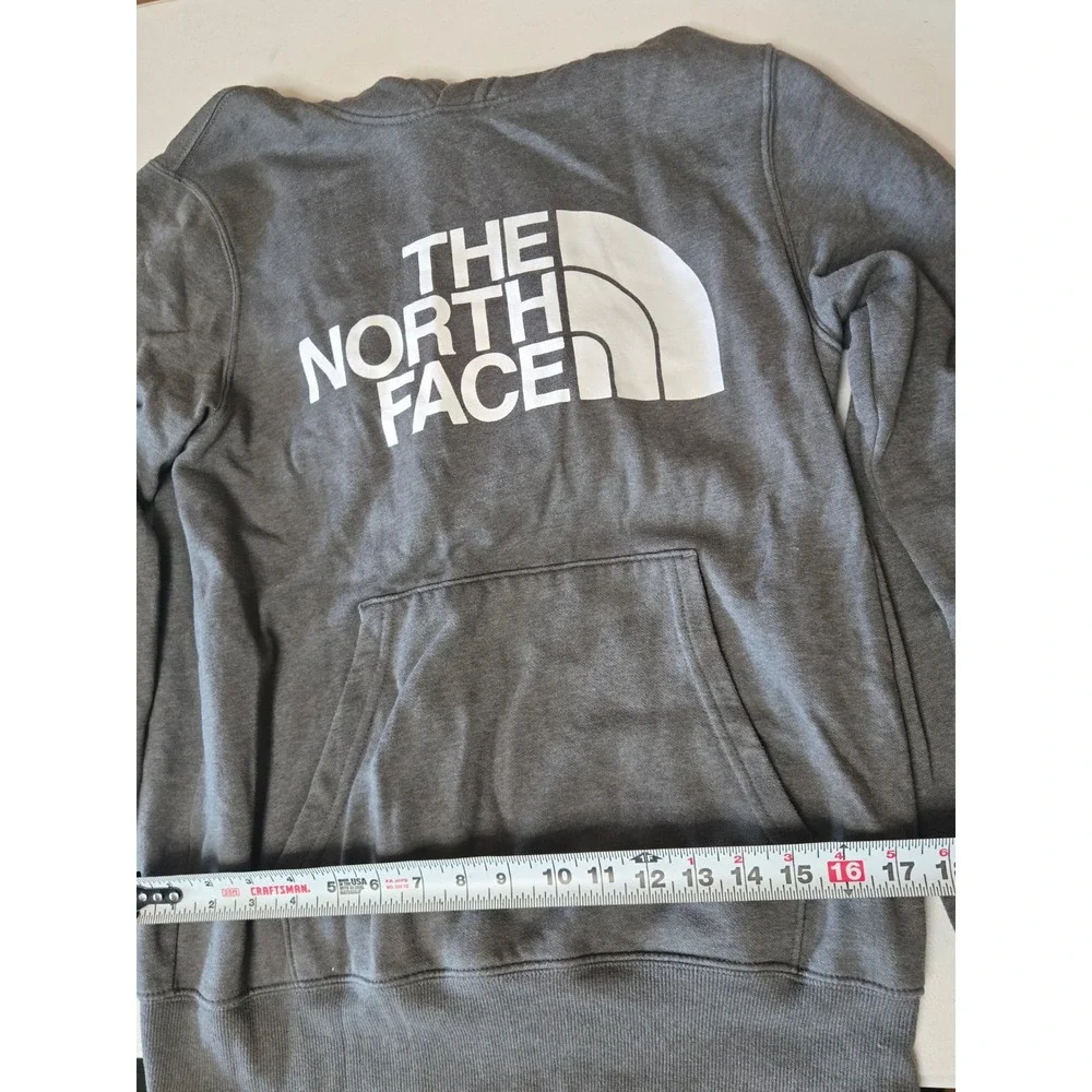 The North Face Hoodie Gray Pullover Sweatshirt Mens Small Logo Pocket Fleece‎